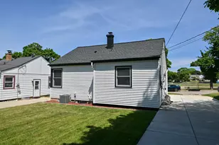 3553 S 1st Pl, Milwaukee, WI 53207 - Photo 26
