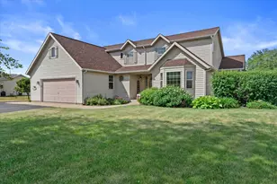 N7101 Lakeshore Ave, Sugar Creek, WI 53121 - Photo 2