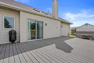 N7101 Lakeshore Ave, Sugar Creek, WI 53121 - Photo 30