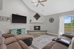 N7101 Lakeshore Ave, Sugar Creek, WI 53121 - Photo 4