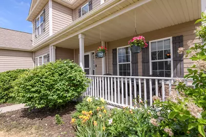 N116W17834  Blackstone Cir, Germantown, WI 53022 - Photo 2