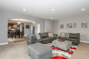 N116W17834 Blackstone Cir, Germantown, WI 53022 - Photo 12