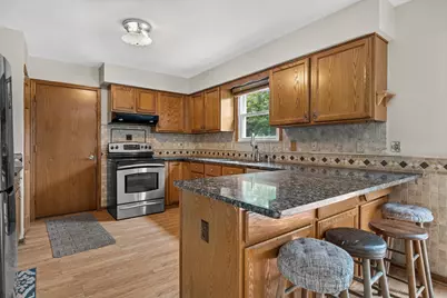 S78W18206  Lions Park Dr, Muskego, WI 53150 - Photo 16