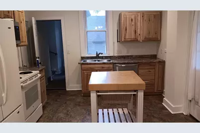 304 S Silver Lake St, Oconomowoc, WI 53066 - Photo 2