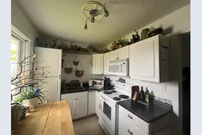 304 S Silver Lake St, Oconomowoc, WI 53066 - Photo 6