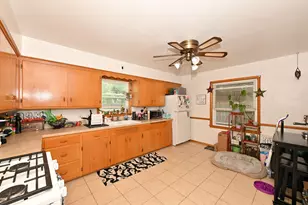 8730 W Hadley St, Milwaukee, WI 53222 - Photo 28