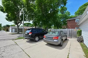 8730 W Hadley St, Milwaukee, WI 53222 - Photo 44