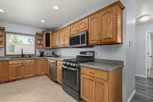 718 N Water St, Watertown, WI 53098 - Photo 16
