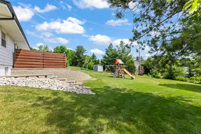 1310  Sunnycrest Dr, Brookfield, WI 53186 - Photo 40
