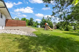 1310 Sunnycrest Dr, Brookfield, WI 53186 - Photo 40
