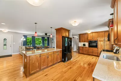 1310  Sunnycrest Dr, Brookfield, WI 53186 - Photo 6