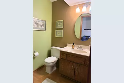 8716 W Whitaker Ave, Greenfield, WI 53228 - Photo 10