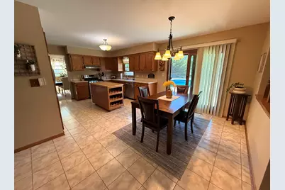 8716 W Whitaker Ave, Greenfield, WI 53228 - Photo 6