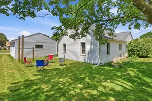1035 N 43rd St, Manitowoc, WI 54220 - Photo 12