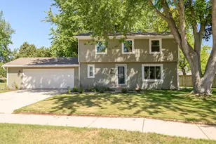 519 Greenfield Dr, Grafton, WI 53024 - Photo 1