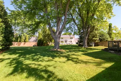 519  Greenfield Dr, Grafton, WI 53024 - Photo 28