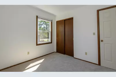 519  Greenfield Dr, Grafton, WI 53024 - Photo 24