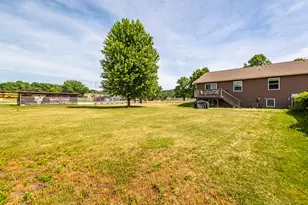307 Roberts St, Holmen, WI 54636 - Photo 22