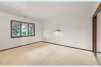 1219 N Jackson St #308, Milwaukee, WI 53202 - Photo 14