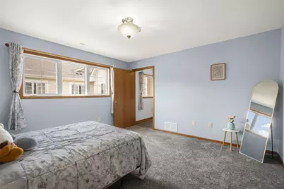 4511 S 124th St, New Berlin, WI 53151 - Photo 10