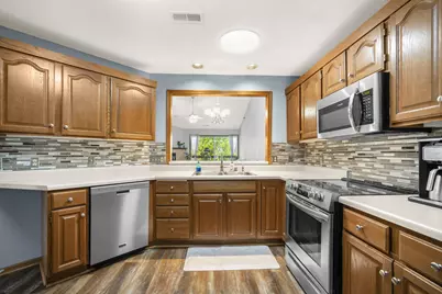 4511 S 124th St, New Berlin, WI 53151 - Photo 4