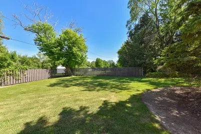 N96W20275  County Line Rd, Menomonee Falls, WI 53051 - Photo 10
