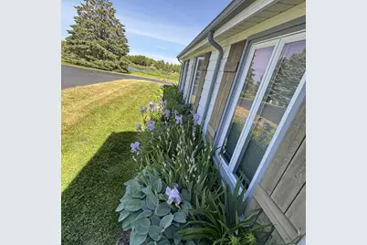 2206  Stonecroft Dr, Grafton, WI 53024 - Photo 30