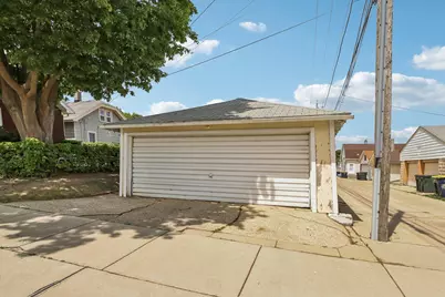 1980 S 73rd St, West Allis, WI 53219 - Photo 34