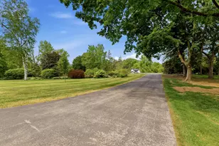 2541 Valley Dr, Manitowoc Rapids, WI 54220 - Photo 64
