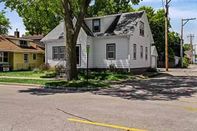 213-215  16th St, La Crosse, WI 54601 - Photo 2