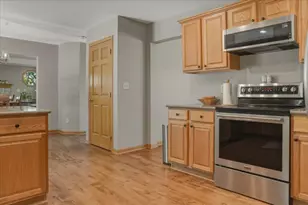 8125 Doe Glen Ct, Racine, WI 53406 - Photo 10