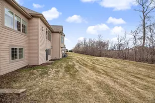N35W23668 Auburn Ct, Pewaukee, WI 53072 - Photo 32