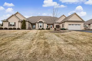 N35W23668 Auburn Ct, Pewaukee, WI 53072 - Photo 38