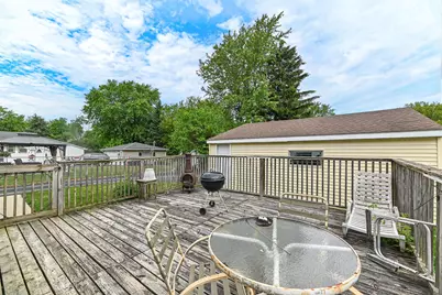 5712  Glenwood Dr, Racine, WI 53406 - Photo 30