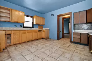 2260 N 60th St, Milwaukee, WI 53208 - Photo 12