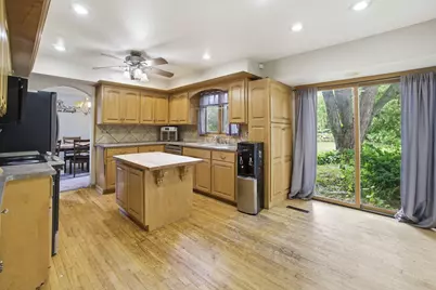 N83W18025  Le Mons Dr, Menomonee Falls, WI 53051 - Photo 10