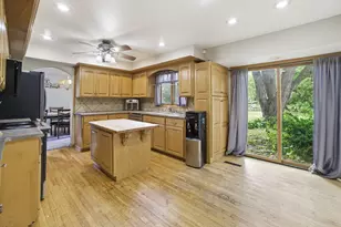 N83W18025 Le Mons Dr, Menomonee Falls, WI 53051 - Photo 10