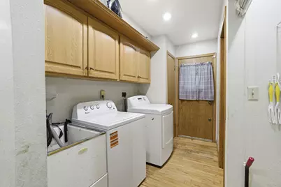 N83W18025  Le Mons Dr, Menomonee Falls, WI 53051 - Photo 12