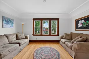 2204 S 67th Pl, West Allis, WI 53219 - Photo 10
