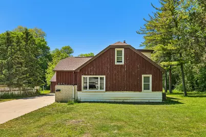 509 S 105th St, West Allis, WI 53214 - Photo 2