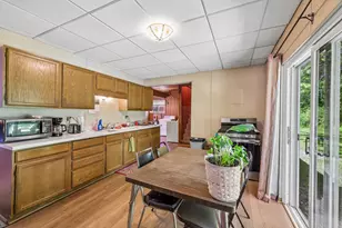 509 S 105th St, West Allis, WI 53214 - Photo 8