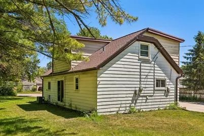 509 S 105th St, West Allis, WI 53214 - Photo 34