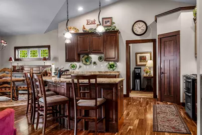 911  Steven Pl, Campbell, WI 54603 - Photo 6