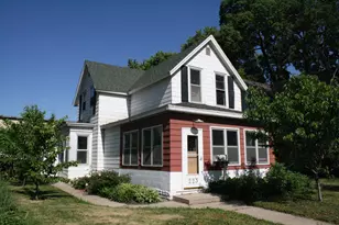223 Copeland Ave, La Crosse, WI 54603 - Photo 2