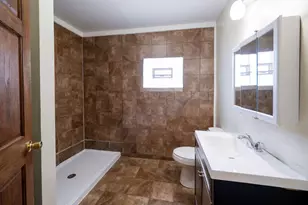 1008 11th St, Racine, WI 53403 - Photo 2