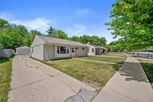 5451 N 72nd St, Milwaukee, WI 53218 - Photo 2