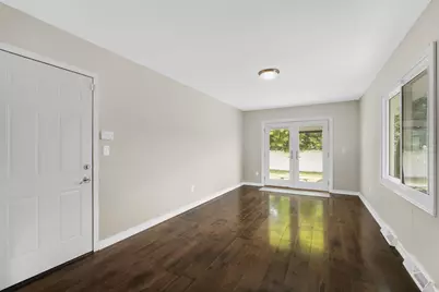 11825 W Washington St, West Allis, WI 53214 - Photo 6