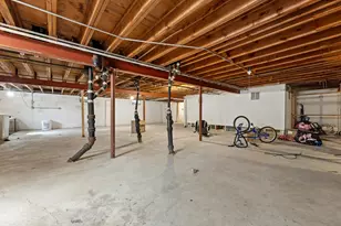 10112 W Sharon Ln, Milwaukee, WI 53225 - Photo 16