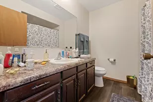 10112 W Sharon Ln, Milwaukee, WI 53225 - Photo 10