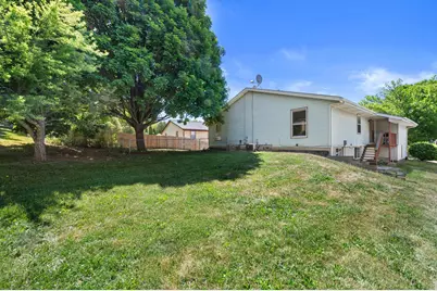 213 S Grandview Blvd #215, Waukesha, WI 53188 - Photo 22